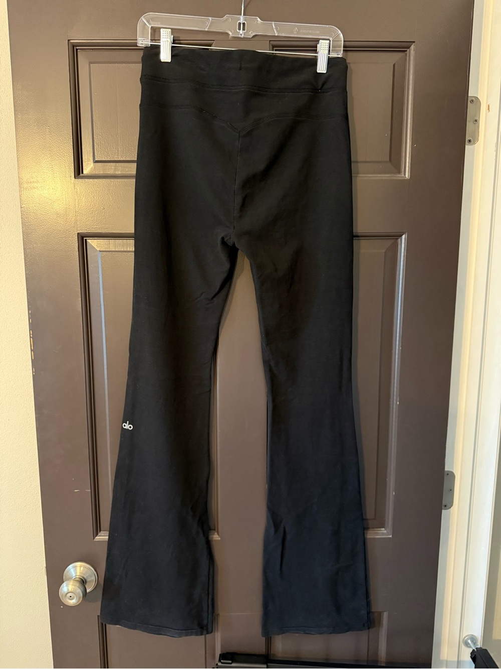 ALO Yoga Sway Bootcut Sweatpants Medium Black - Picture 2 of 12